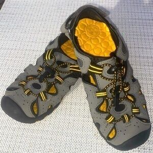 KHOMBU BOYS HIKING SANDALS